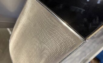 스테인리스 스틸 스크린이 드디어 돌아왔다!